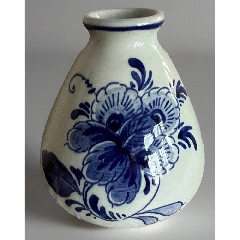 Delft Holland Blue and White Floral Bud Vase Hand Painted Ceramic 3 Inch Vintage